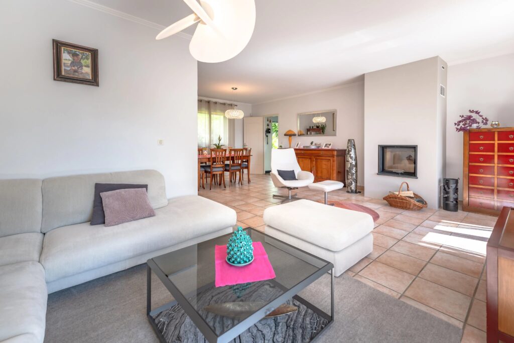 Belle villa familiale de 152 m² à Challex avec piscine
